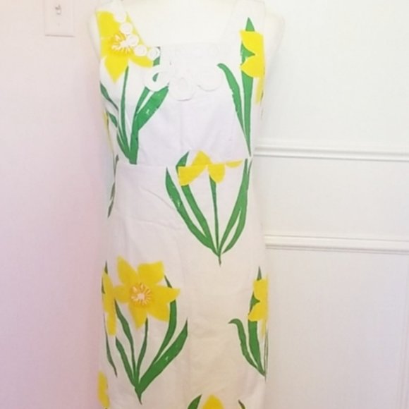 Lilly Pulitzer Dresses & Skirts - LILLY PULITZER Daffodil Print Shift Dress with Crochet Detail on Collar size 14